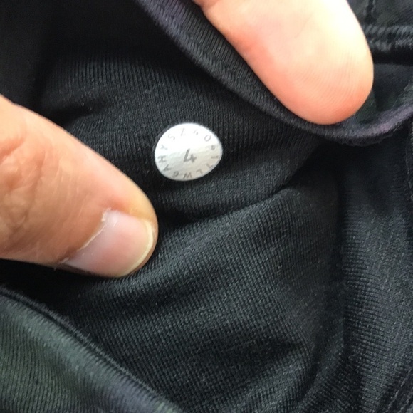 🔥$SALE$🔥 Lululemon Train Times Crop (17")Frozen Flourish - Picture 6 of 6